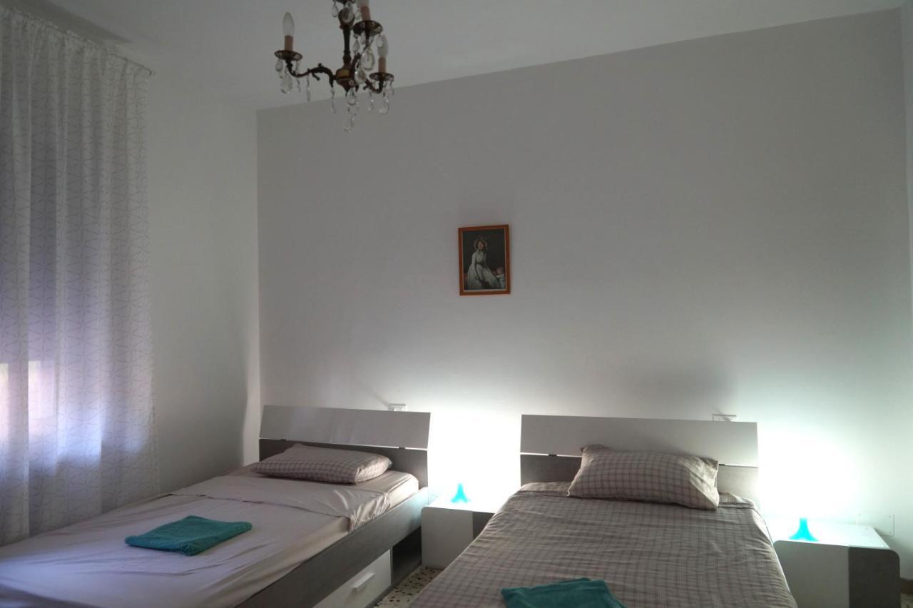 Noemi & Julienne Bed & Breakfast Spineda ภายนอก รูปภาพ